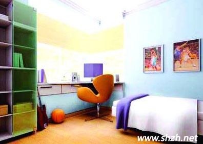 飄窗搖身變成小迷你書房